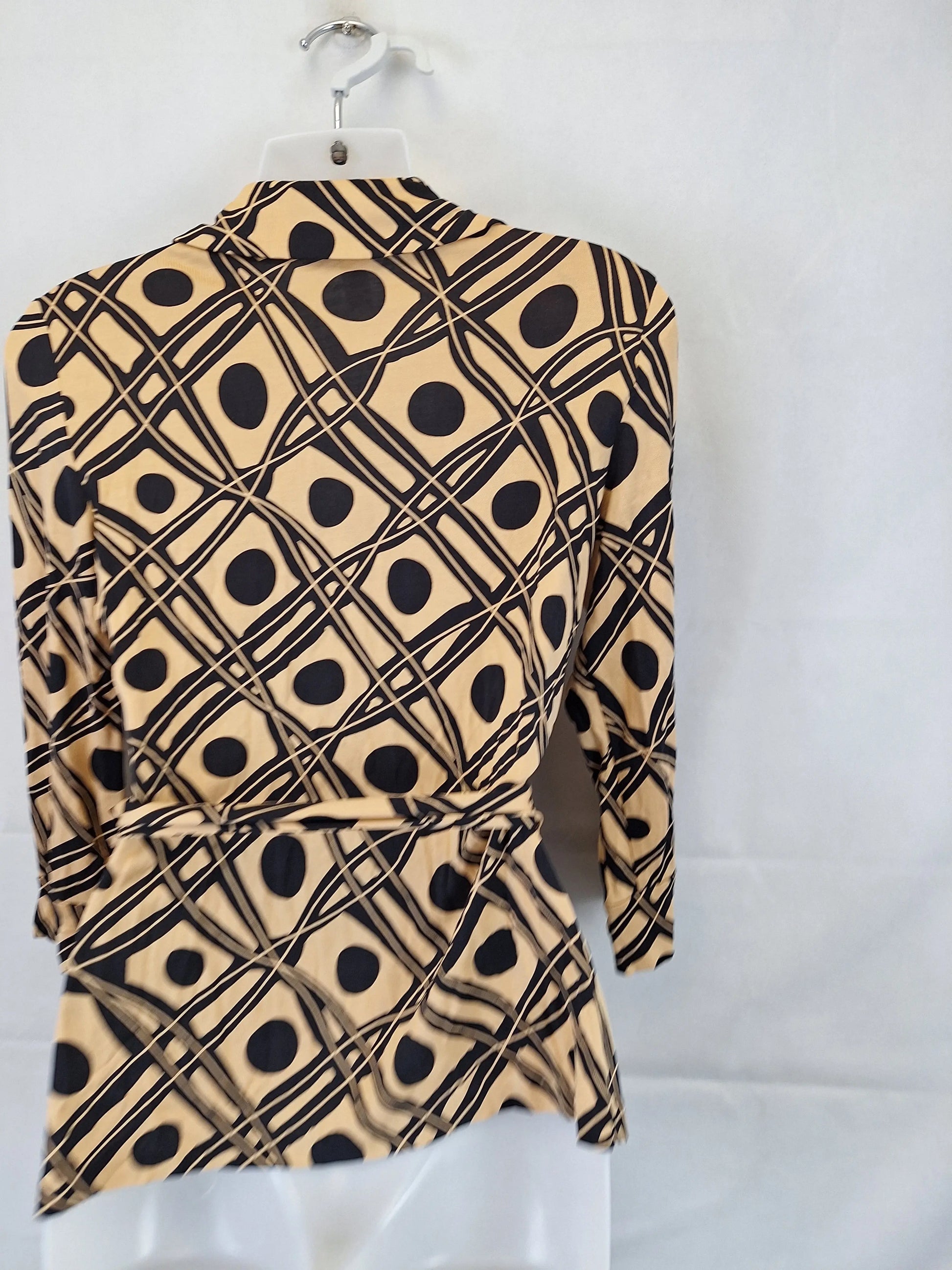 Diane Von Furstenberg Vintage Silk Wrap Top Size 10 by SwapUp-Online Second Hand Store-Online Thrift Store