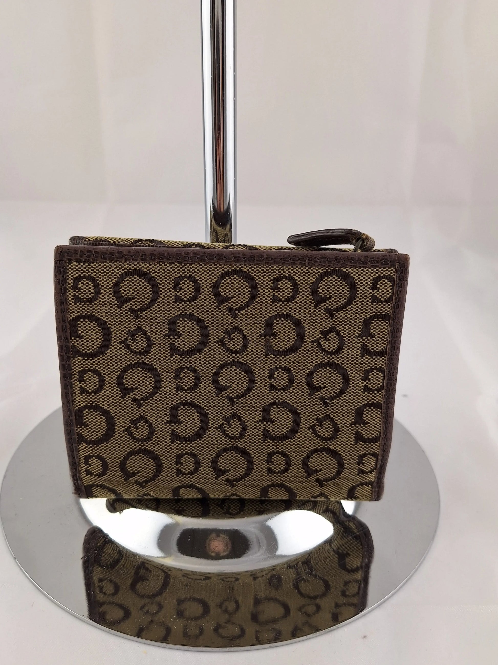 Guess Vintage Monogram Small Trifold Wallet Size OSFA by SwapUp-Online Second Hand Store-Online Thrift Store