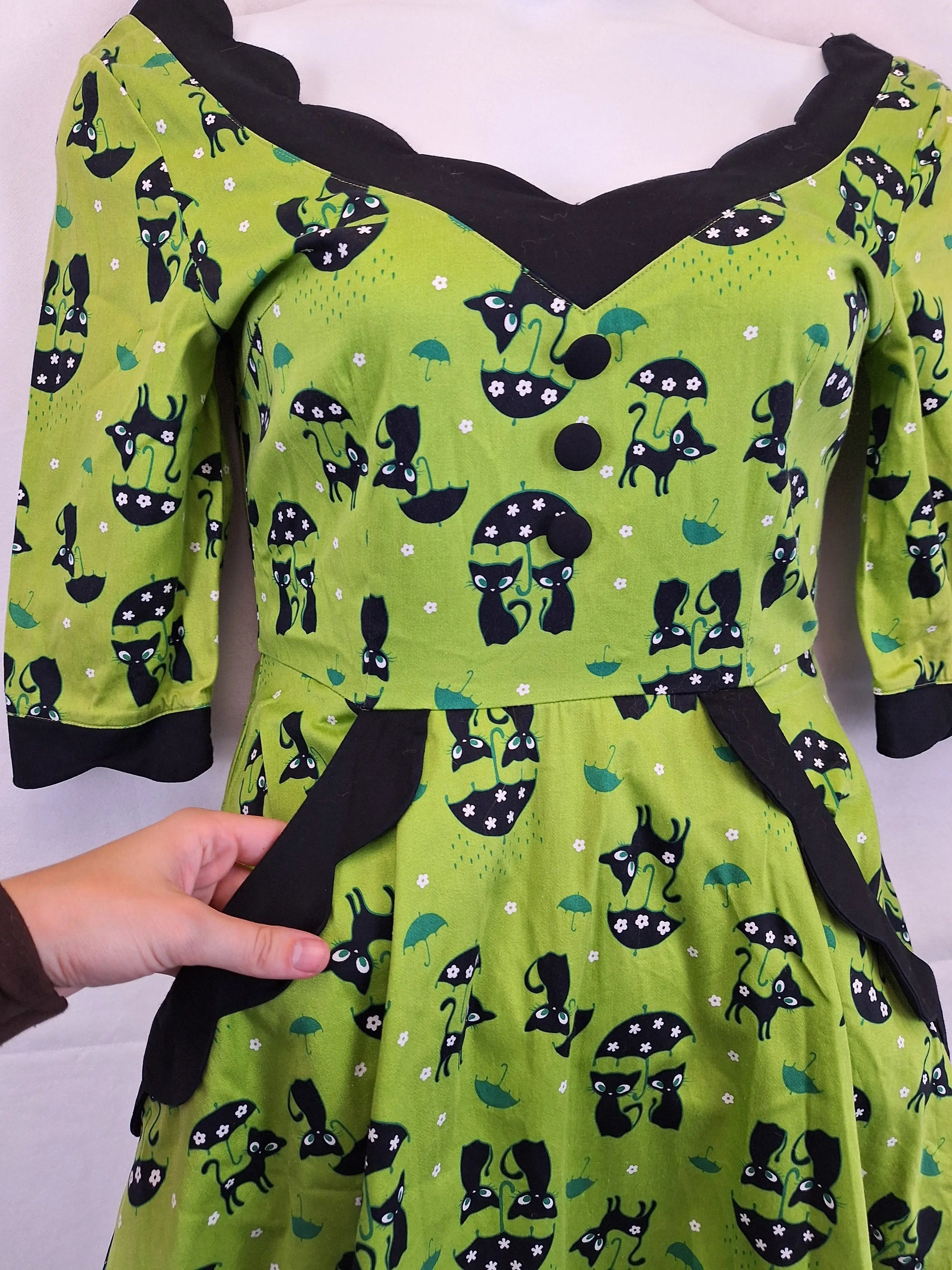 Sweet Vengence Retro Cats With Umbrellas Midi Dress Size M by SwapUp-Online Second Hand Store-Online Thrift Store