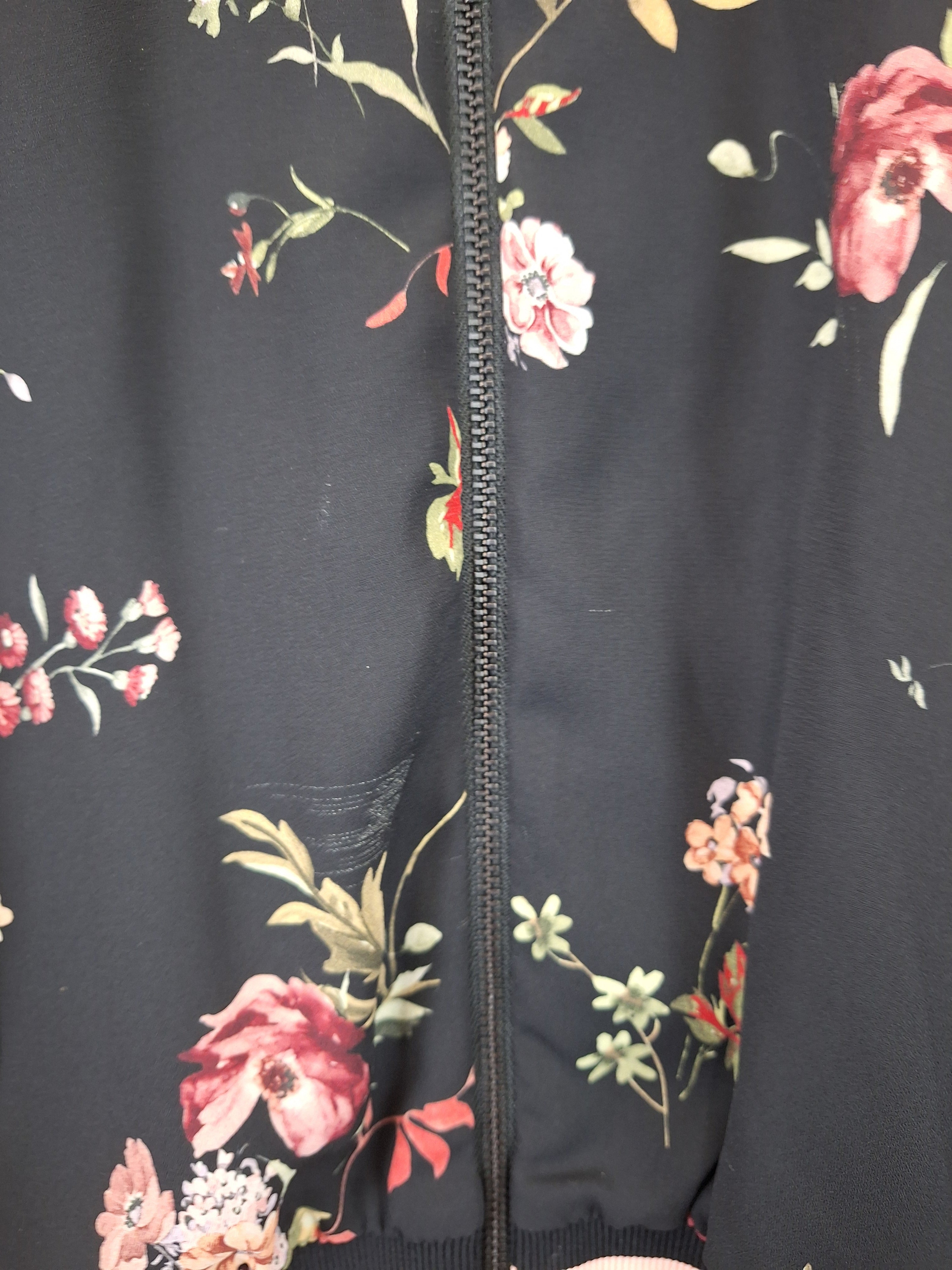 Cue Essential Floral Bomber Jacket Size 10 – SwapUp