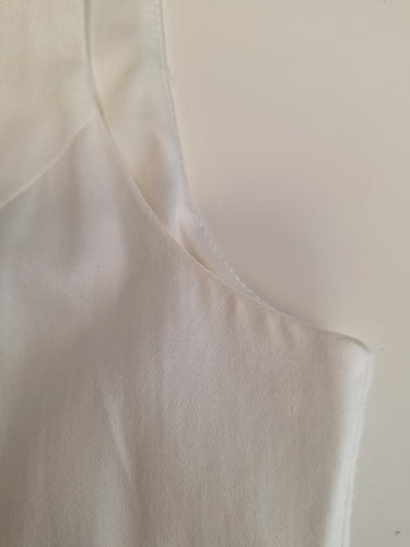 Review Embroidered Spring Holiday Dress Size 8 by SwapUp-Online Second Hand Store-Online Thrift Store