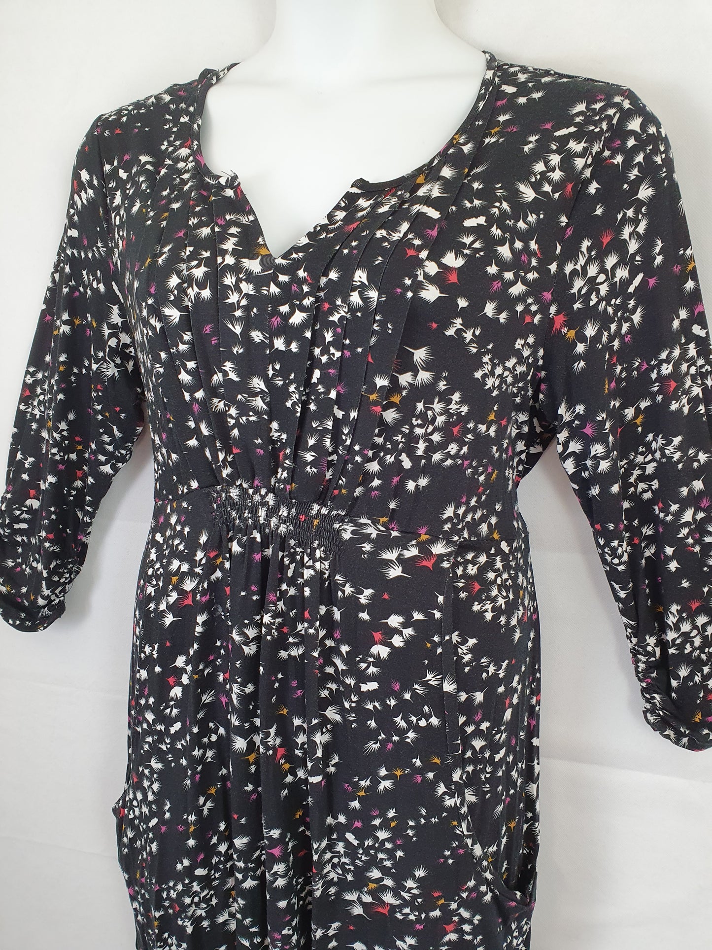 Virtu Floral Stretch Everyday Midi Dress Size S Plus by SwapUp-Online Second Hand Store-Online Thrift Store