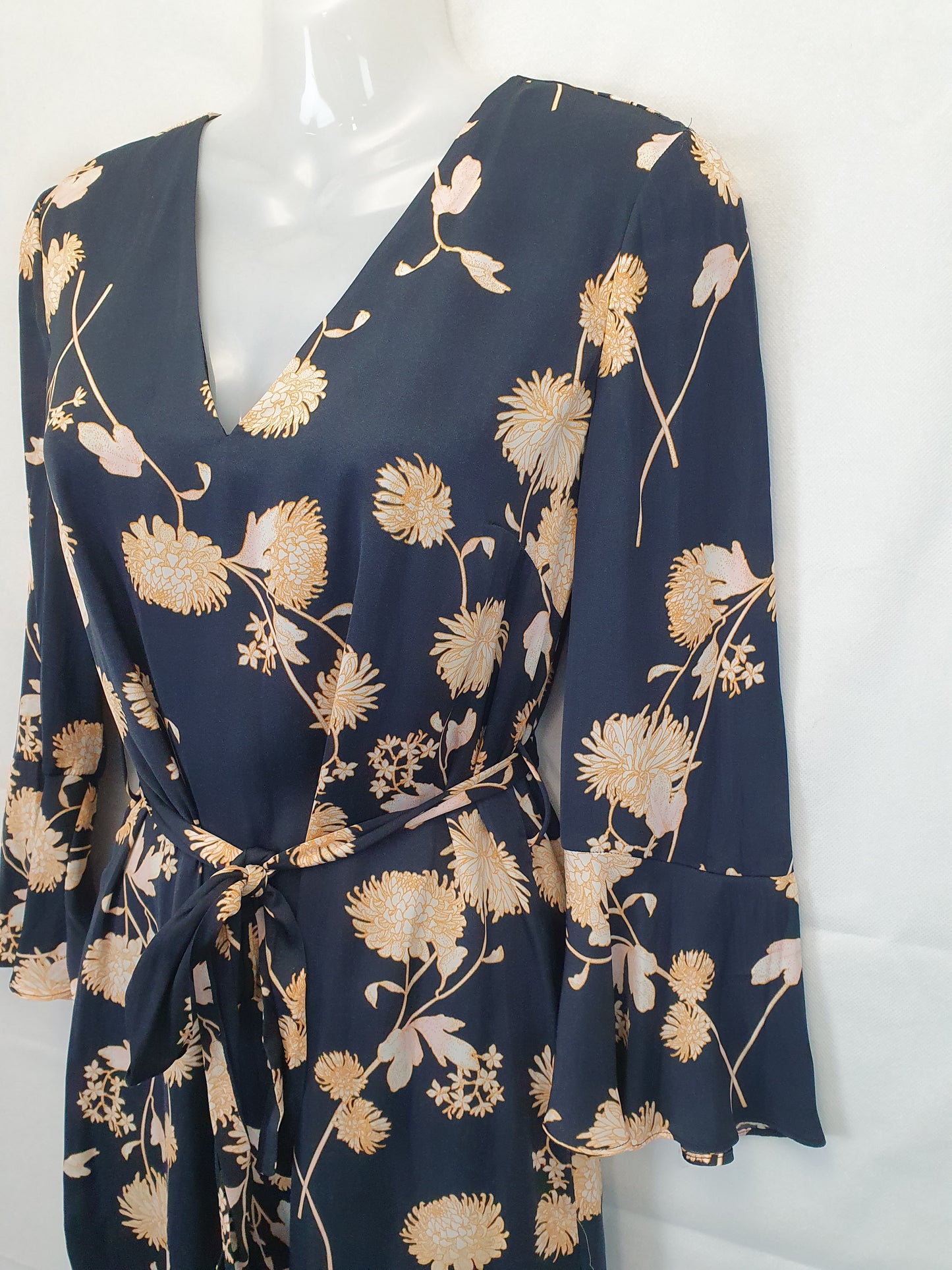 Witchery Navy Floral Long Sleeve Midi Dress Size 4 by SwapUp-Online Second Hand Store-Online Thrift Store