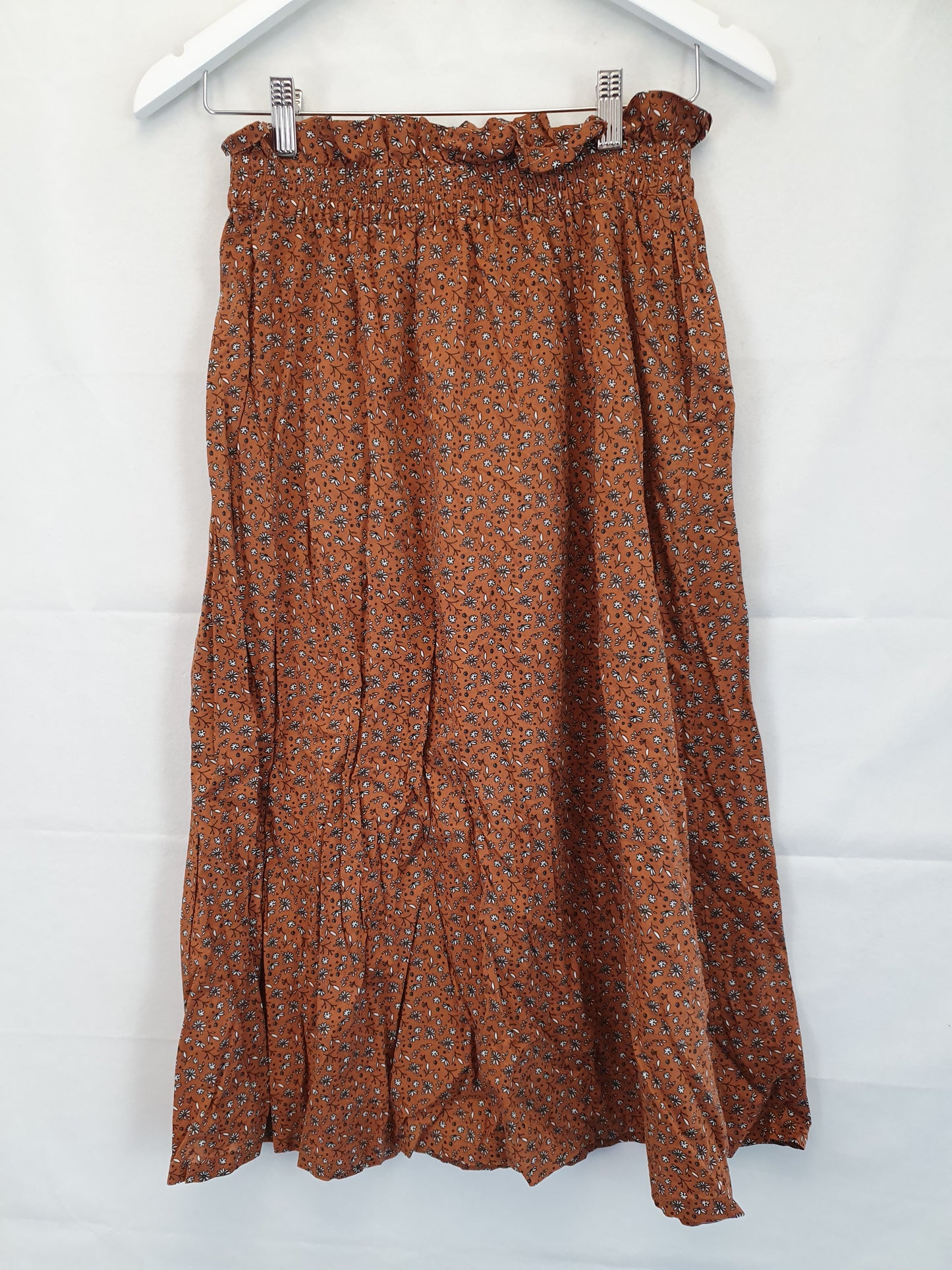 Miann & Co Autumn Floral Pocket Midi Skirt Size XS by SwapUp-Online Second Hand Store-Online Thrift Store