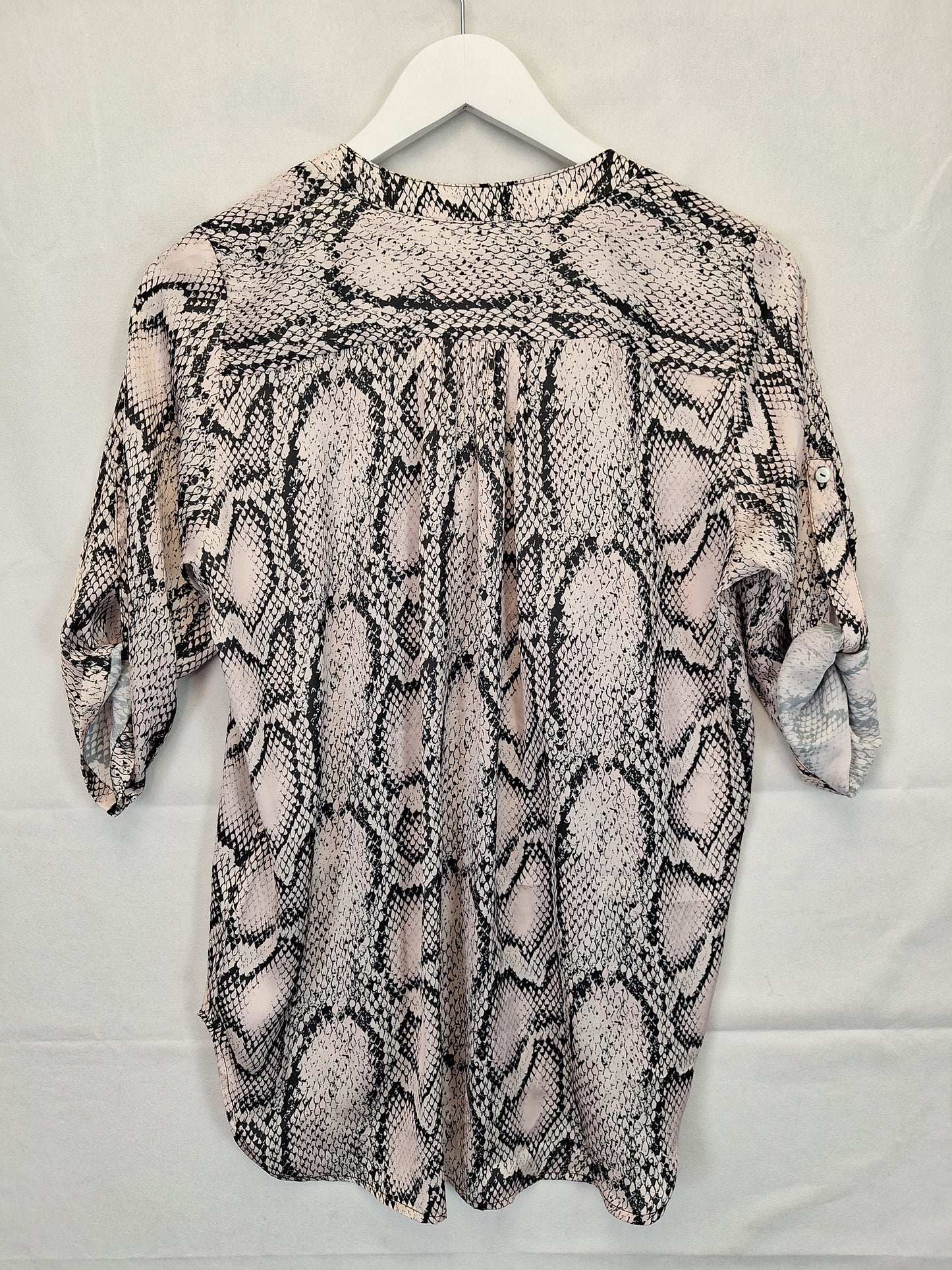 Carolina Casual Animal Print Audrina Mid Sleeve Blouse Size S by SwapUp-Online Second Hand Store-Online Thrift Store