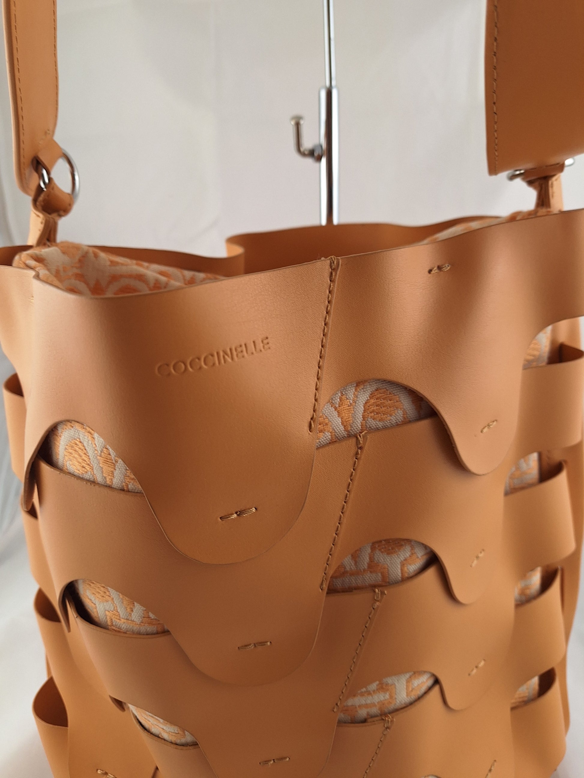Coccinelle Natural Finish Medhuse Bucket Bag by SwapUp-Online Second Hand Store-Online Thrift Store