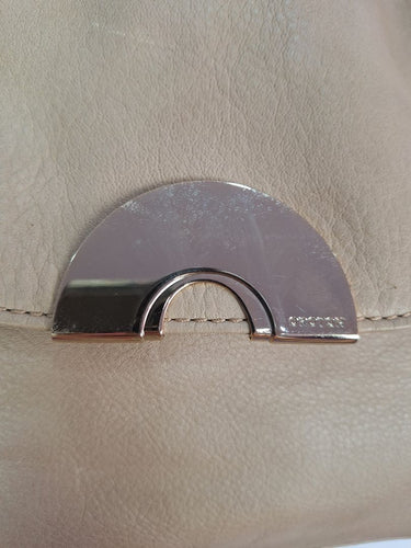 Oroton Relaxed Beige Leather Bag Size None by SwapUp-Online Second Hand Store-Online Thrift Store