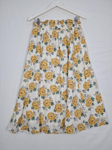 Miann & Co Elasticated Casual Roses Midi Skirt Size S by SwapUp-Online Second Hand Store-Online Thrift Store