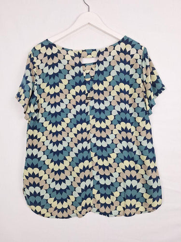 Totem Casual Geometric Drops Top Size M by SwapUp-Online Second Hand Store-Online Thrift Store