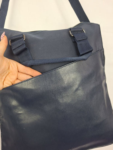 Calvin Klein Navy Everyday Crossbody Bag Size NONE by SwapUp-Online Second Hand Store-Online Thrift Store