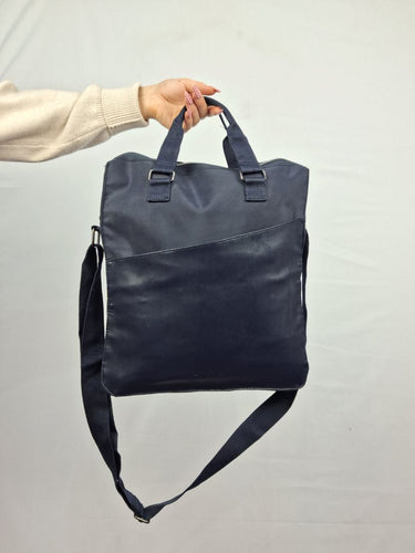 Calvin Klein Navy Everyday Crossbody Bag Size NONE by SwapUp-Online Second Hand Store-Online Thrift Store