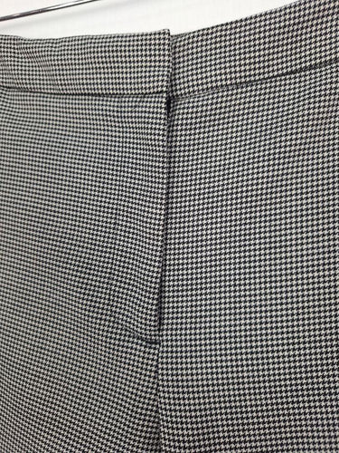 Sportscraft Houndstooth Tapered Crop Pants Size 10 by SwapUp-Online Second Hand Store-Online Thrift Store