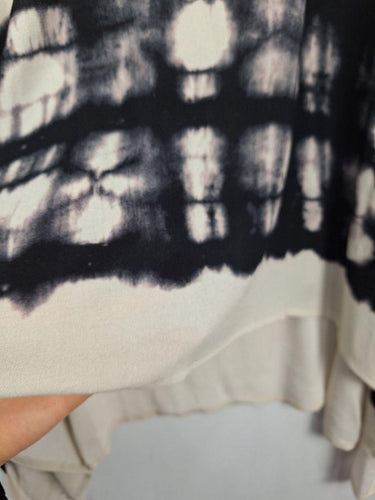 Decjuba Sheer Relaxed Flowy Fit Top Size OSFA by SwapUp-Online Second Hand Store-Online Thrift Store