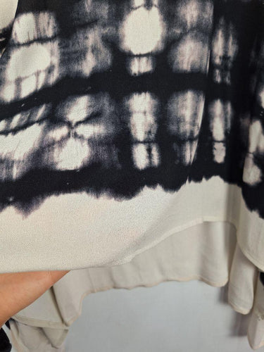 Decjuba Sheer Relaxed Flowy Fit Top Size OSFA by SwapUp-Online Second Hand Store-Online Thrift Store