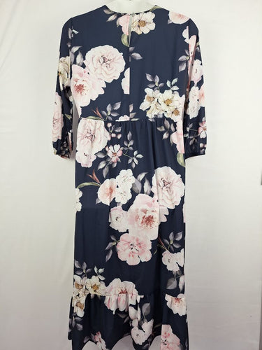 Second-Hand - Lorraine Floaty Blooms Gathered Midi Dress Size 16 - SwapUp