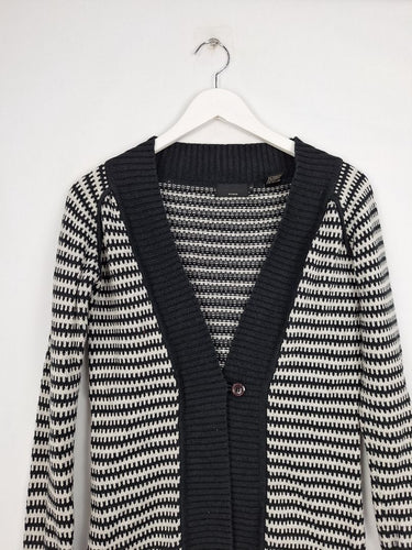 Second-Hand - Oxford Striped Cotton Knit Cardigan Size 8 - SwapUp