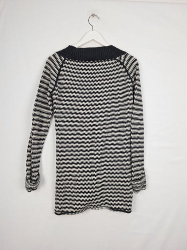 Second-Hand - Oxford Striped Cotton Knit Cardigan Size 8 - SwapUp