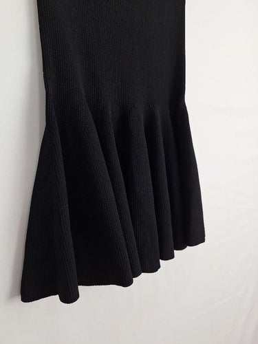 Second-Hand - Reiss Flippy Knitted Mini Skirt Size XS - SwapUp