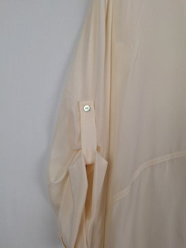 Second-Hand - Viktoria & Woods Cream Oversized Theatre Shirt Size XXS - SwapUp