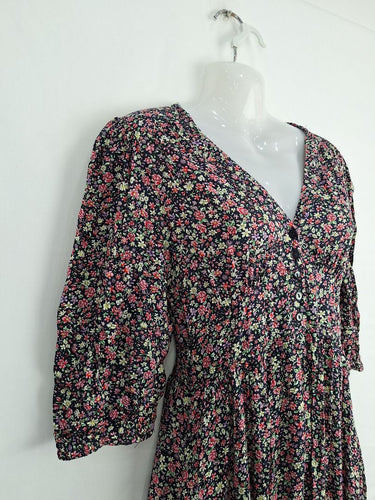 Second-Hand - Boho Pretty Gathered Floral Midi Dress Size S - SwapUp