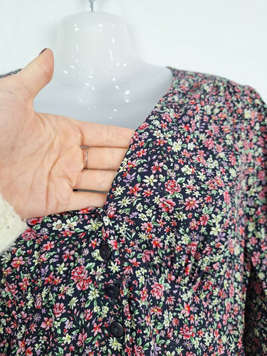 Second-Hand - Boho Pretty Gathered Floral Midi Dress Size S - SwapUp