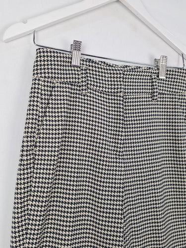 Second-Hand - Trenery Night Sky Houndstooth Tapered Pants Size 4 - SwapUp