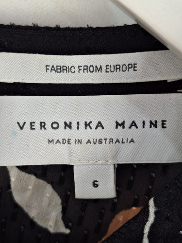 Second-Hand - Veronika Maine Semi Sheer Textured Leafy Blouse Size 6 - SwapUp