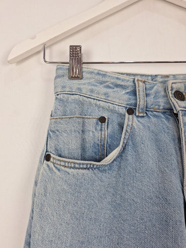 Second-Hand - The Ragged Priest Cheek Rip Light Wash Jeans Size 6 - SwapUp