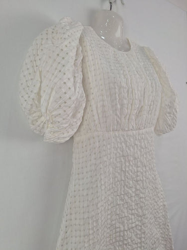 Second-Hand - Sassy Puff Sleeve Pearl Picnic Dress Size 8 - SwapUp