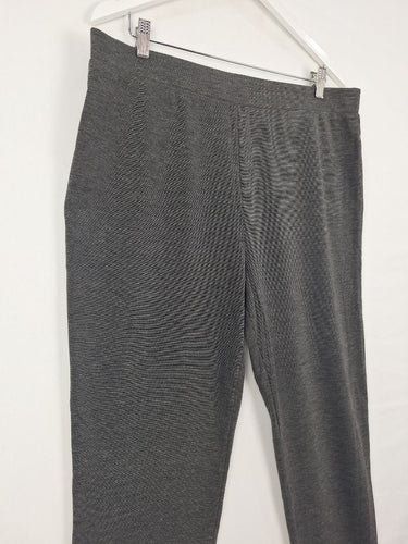 Second-Hand - Brave + True Charcoal Ankle Zip Pants Size XL - SwapUp