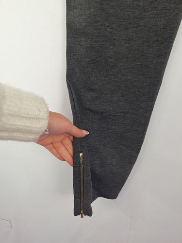 Second-Hand - Brave + True Charcoal Ankle Zip Pants Size XL - SwapUp