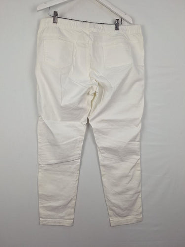 Second-Hand - Boho Bird White Denim Pull On Pants Size 22 - SwapUp