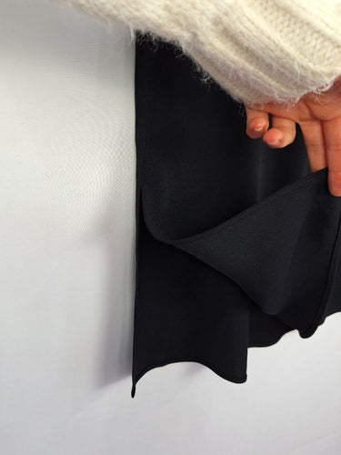 Second-Hand - Country Road Elegant Black Slip Skirt Size 6 - SwapUp