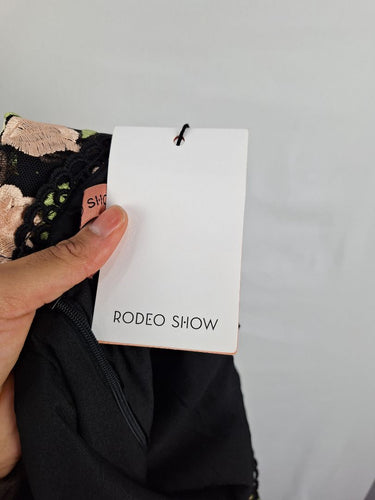 Second-Hand - Rodeo Show Floral Lace Flutter Playsuit Size 8 - SwapUp