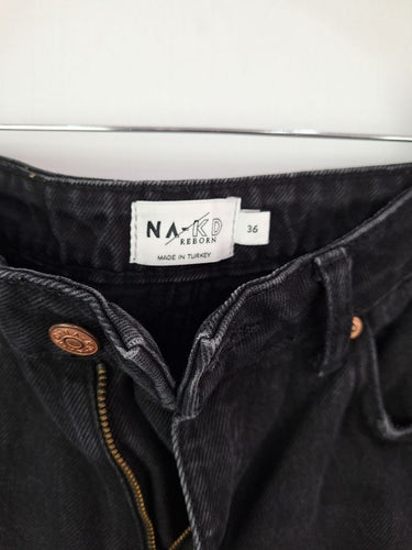 Second-Hand - NA-KD Black Wash Frayed Straight Denim Jeans Size 8 - SwapUp