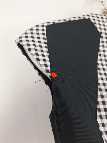 Second-Hand - Karen Millen Gingham Panelled Work Midi Dress Size 8 - SwapUp