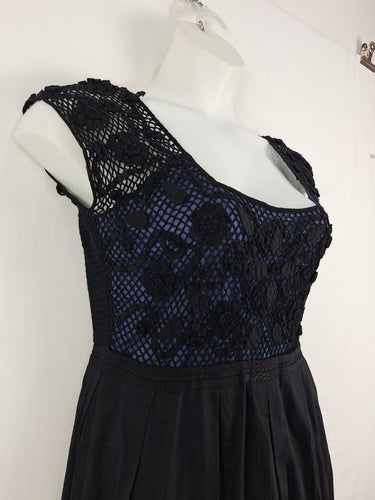 Second-Hand - Nougat London Crochet Floral Bust Pleat Midi Dress Size 12 - SwapUp