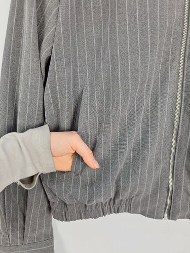 Second-Hand - Dazie Boxy Pinstripe Jacket Size 10 - SwapUp