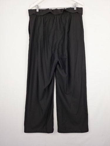 Second-Hand - Motto Black Fold Over Straight Leg Pants Size 14 - SwapUp