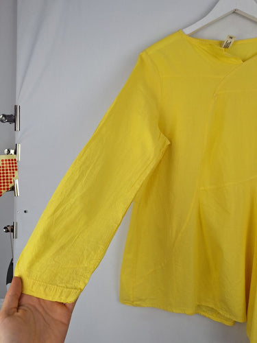 Second-Hand - Wendy Trendy Lemon Cotton Panelled Top Size 16 - SwapUp