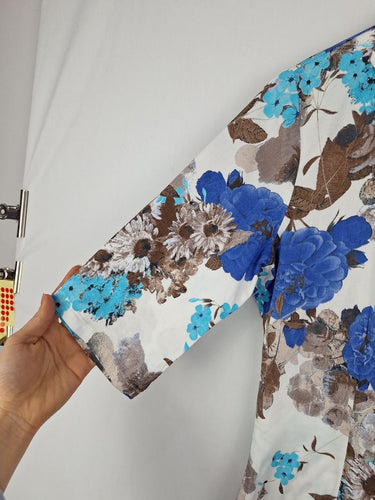 Second-Hand - Assorted Brands Blue Retro Floral Button Up Size S - SwapUp