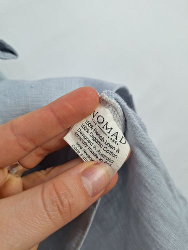 Second-Hand - Nomad Dusty Blue Linen High-Low Top Size XS - SwapUp