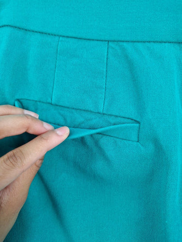 Second-Hand - Banana Republic Stretch Jade Pencil Mini Skirt Size S - SwapUp