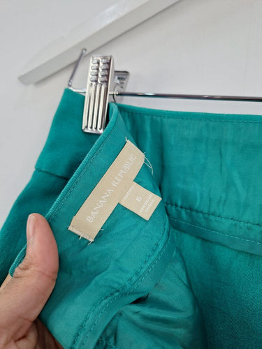 Second-Hand - Banana Republic Stretch Jade Pencil Mini Skirt Size S - SwapUp