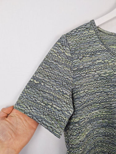 Second-Hand - Wombat Mermaid Pools Textured T-shirt Size M - SwapUp