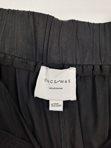 Second-Hand - Once Was Smooth Satin Culotte Pants Size S - SwapUp