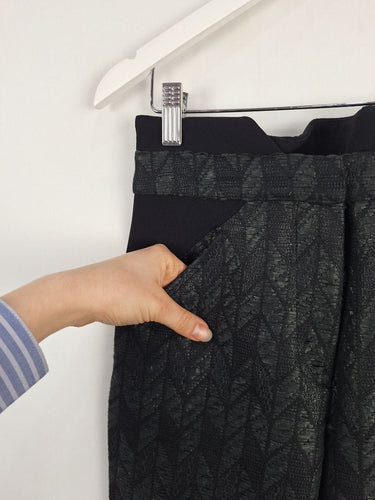 Second-Hand - Manning Cartell Woven Diamond Tailored Pants Size 8 - SwapUp