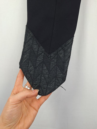 Second-Hand - Manning Cartell Woven Diamond Tailored Pants Size 8 - SwapUp