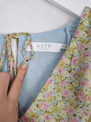 Second-Hand - ASTR Spring Princess Floaty Top Size XS - SwapUp
