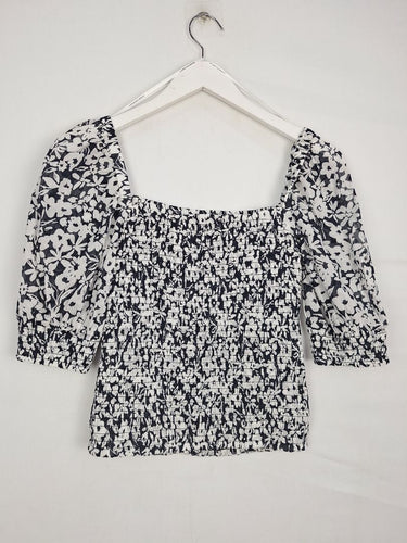 Second-Hand - Sportscraft Shirred Bodice Navy Floral Top Size 6 - SwapUp